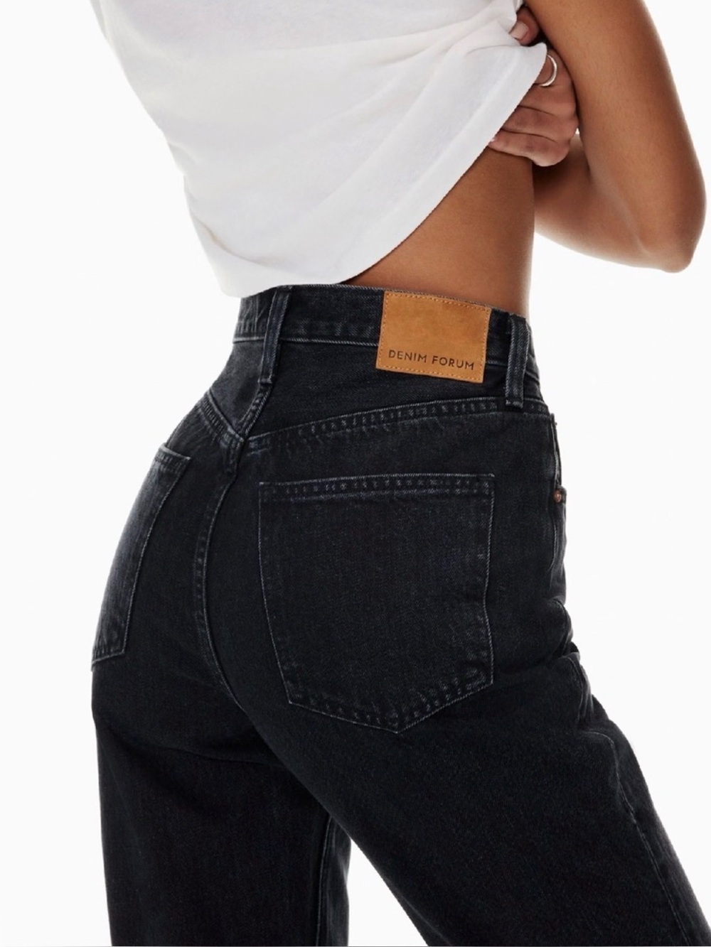 DENIM FORUM Joni High Rise Loose Black Eyeliner HighWaist ButtonFly Jeans 28L 24